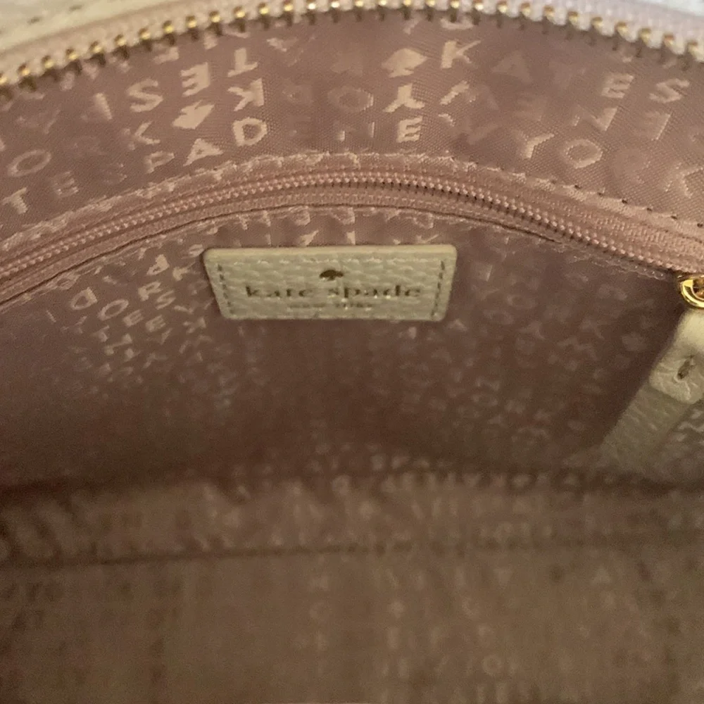 Kate Spade Crossbody with Matching Long Wallet - Picture 6 of 10